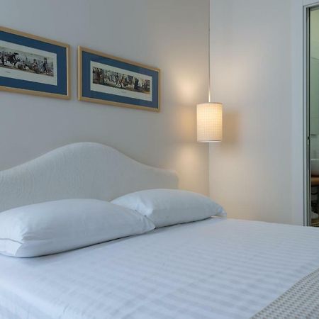 80m² 3 slaapkamer, 2 privé badkamer Appartement in Plebiscito Napels Buitenkant foto