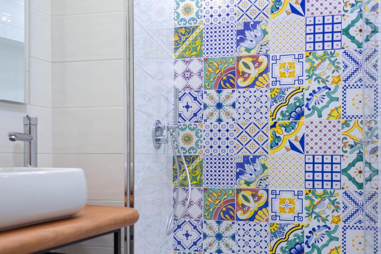 80m² 3 slaapkamer, 2 privé badkamer Appartement in Plebiscito Napels Buitenkant foto