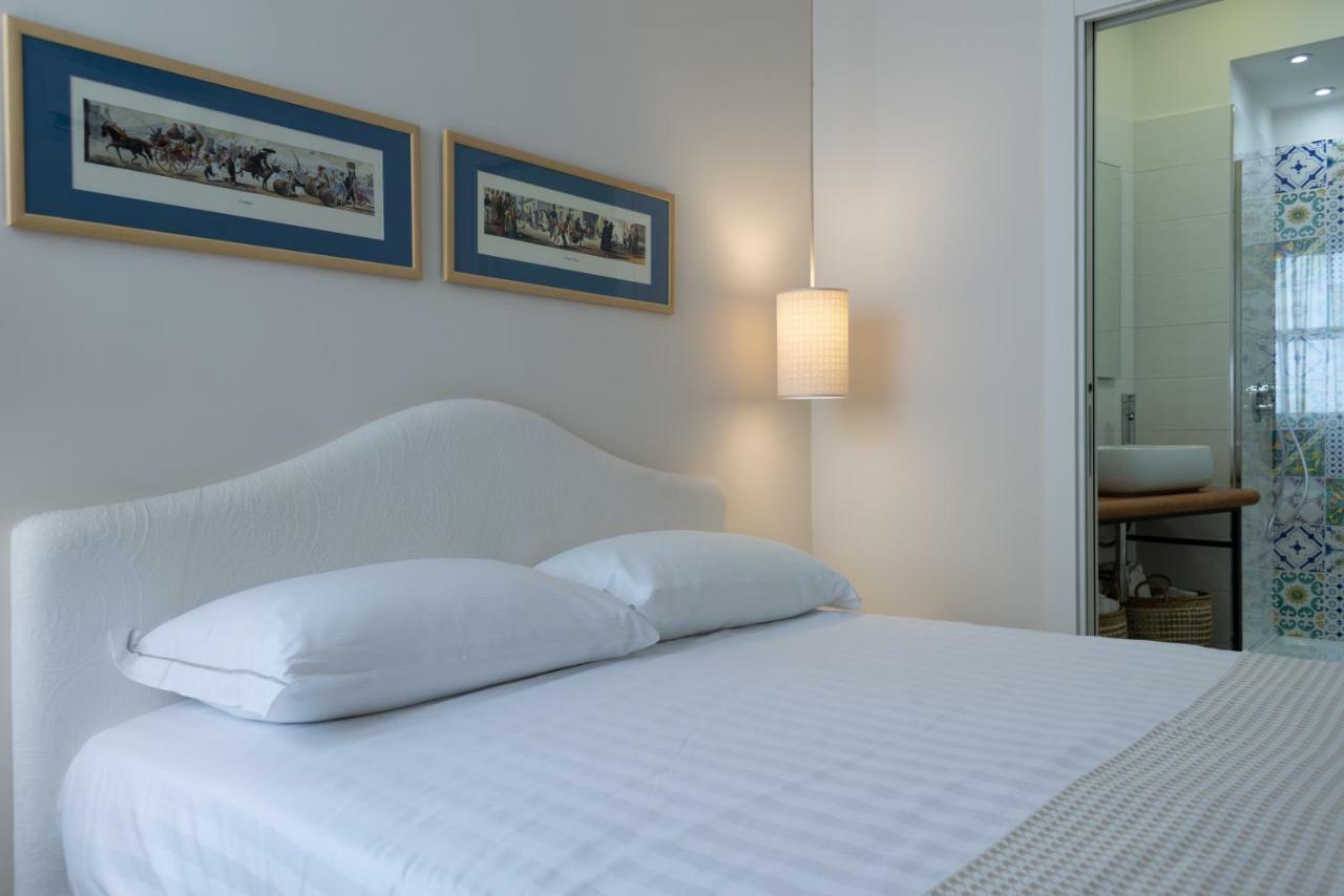 80m² 3 slaapkamer, 2 privé badkamer Appartement in Plebiscito Napels Buitenkant foto